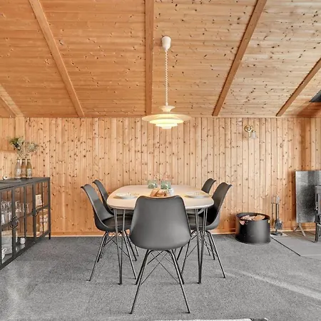 Gorgeous In With Kitchen בית נופש בלבאנד